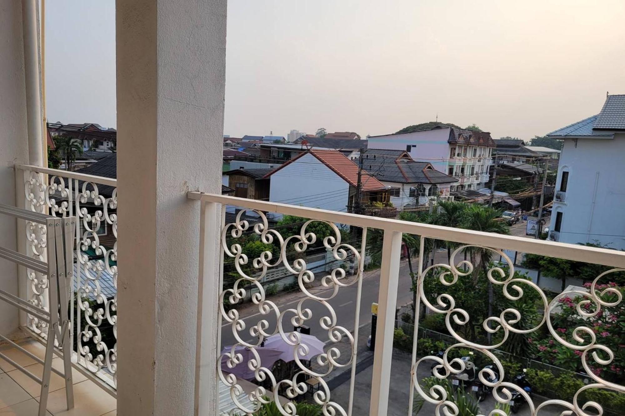 Hotel Asaya House Chiang Mai Zewnętrze zdjęcie